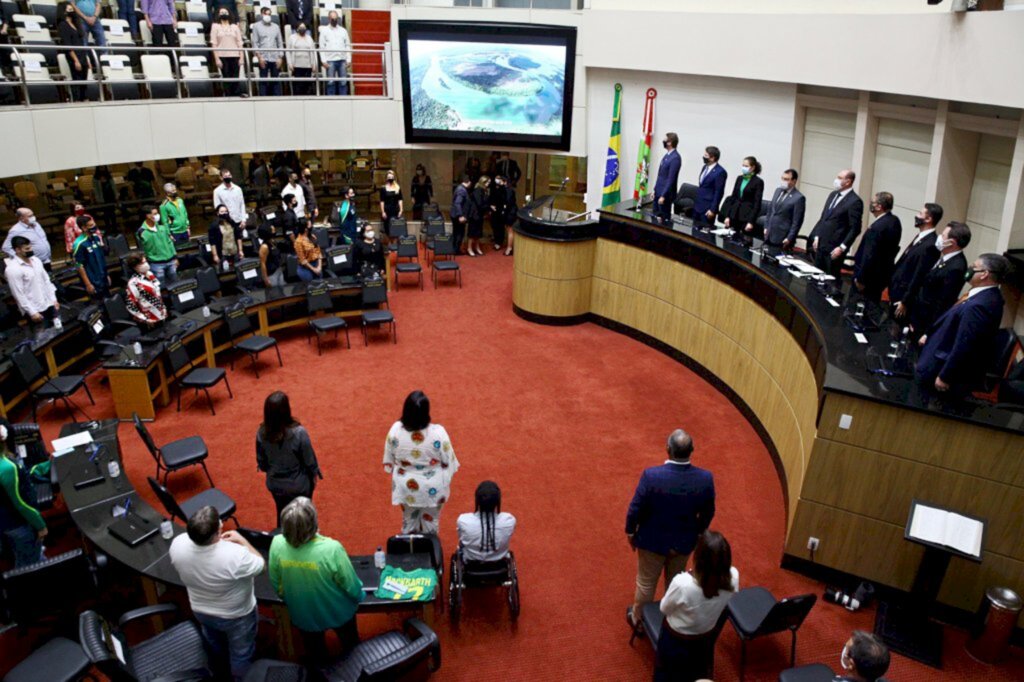 Sessão especial destaca atletas, paratletas e treinadores de SC