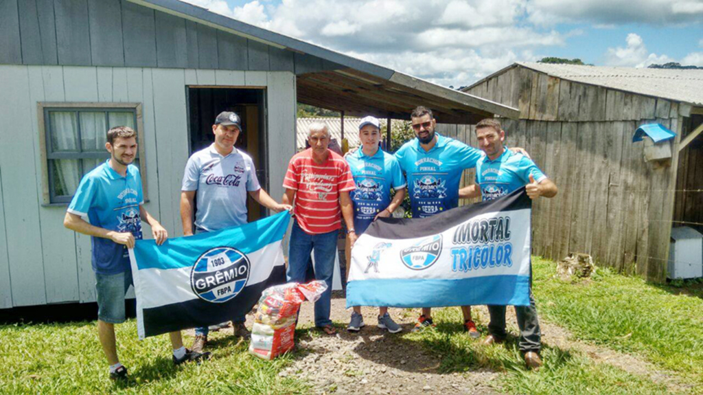 Consulado do Grêmio de Pinhal realiza ação social