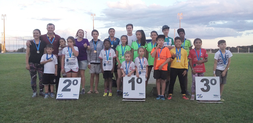 Alunos de Anita e Celso participam de Festival de Atletismo em Campos Novos