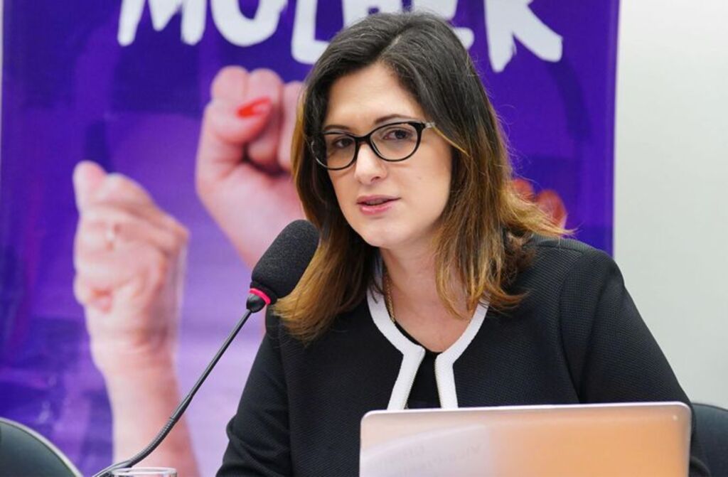 Combate à violência doméstica será prioridade de nova secretária