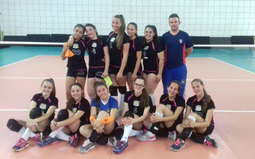 Bons resultados durante o ano da equipe de voleibol feminino de Celso Ramos