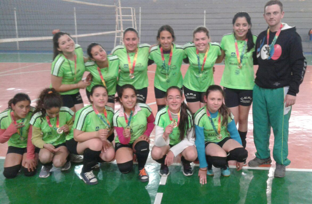 Equipe feminina de voleibol de Pinhal da Serra é campeã na etapa microrregional do JERGS