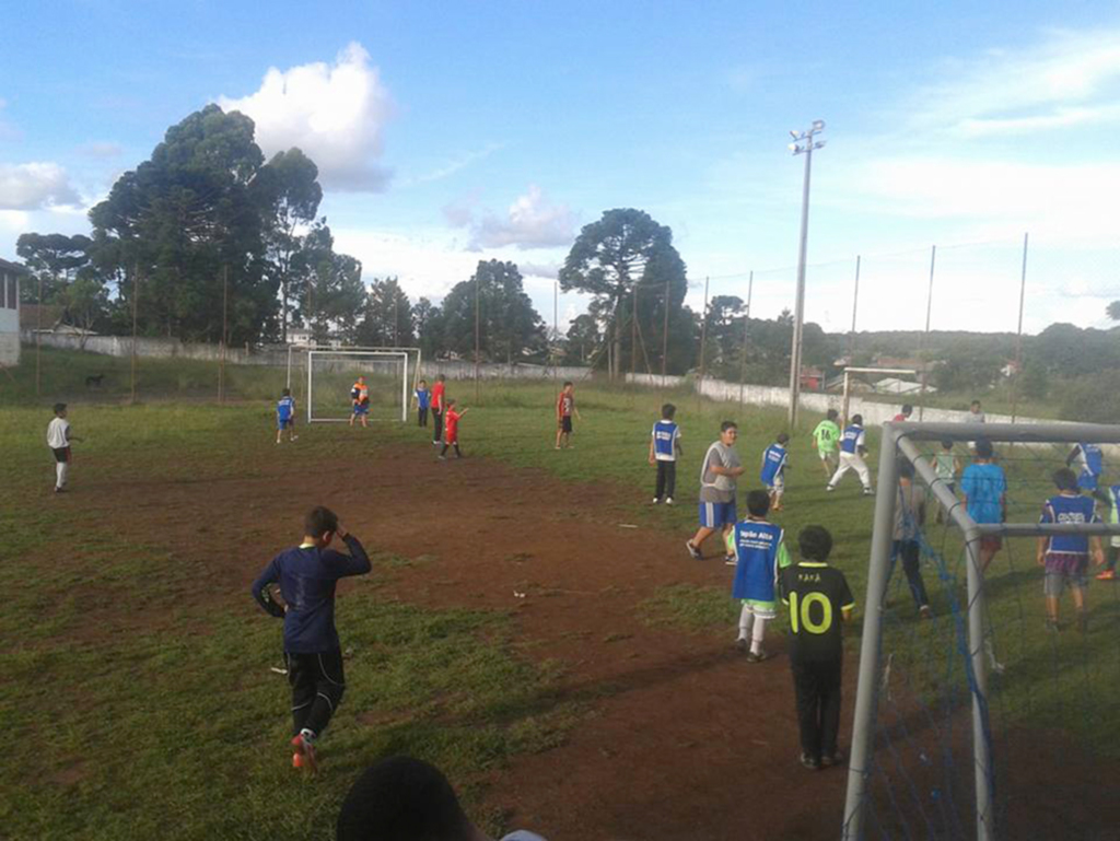 Escolinhas de futsal jogaram em Lages