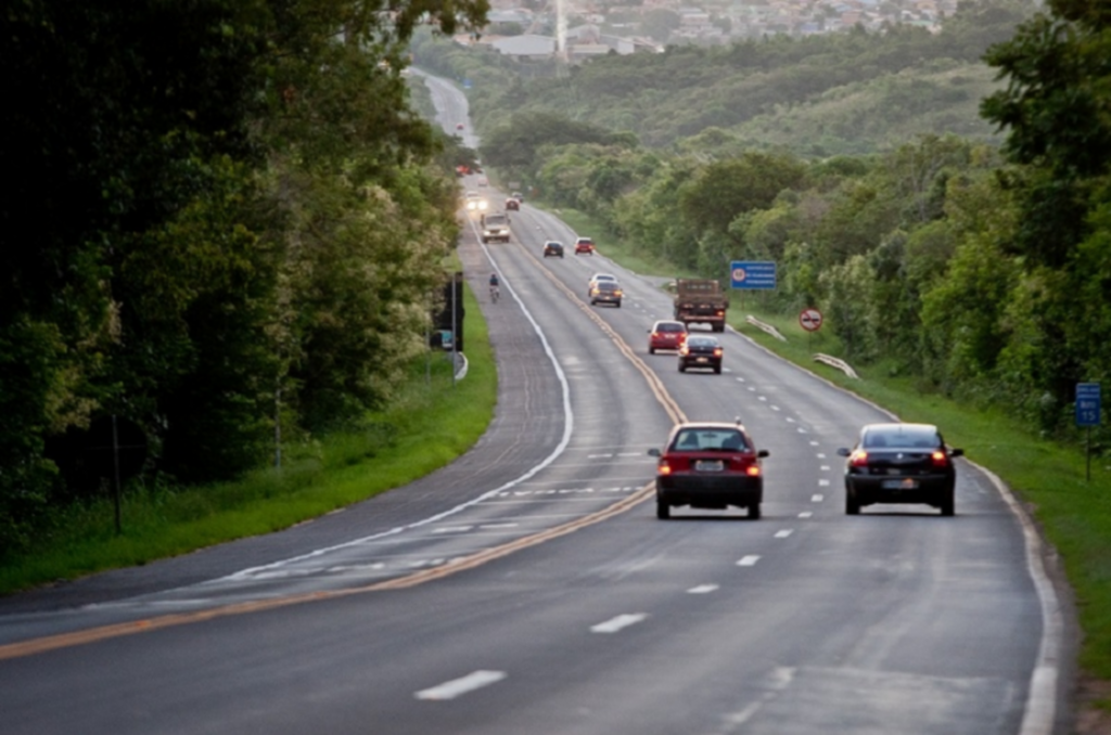 Para evitar mortes nas estradas, Detran pede que motoristas sejam 