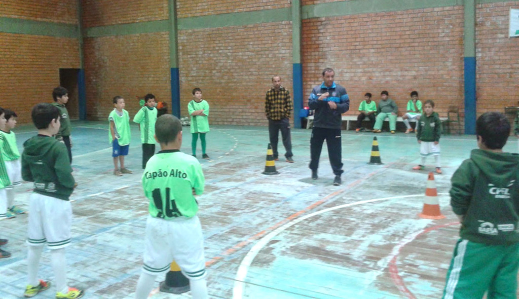 Futsal de Capão Alto tem treinamentos com técnico do Kuwait