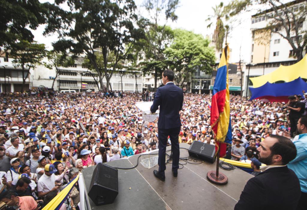 Guaidó convoca venezuelanos para 