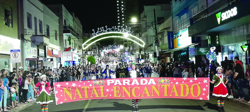 Parada Natalina de Capinzal é recordista de público neste e até comparado com demais eventos