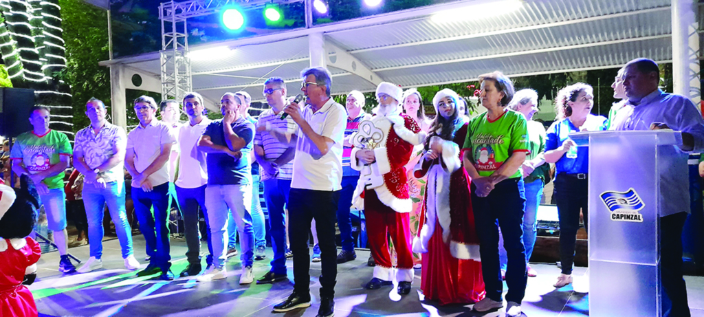 Parada Natalina de Capinzal é recordista de público neste e até comparado com demais eventos