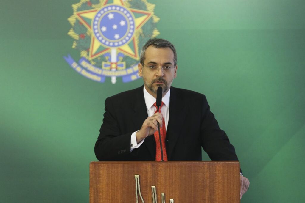 Ministro da Educação anuncia novos secretários