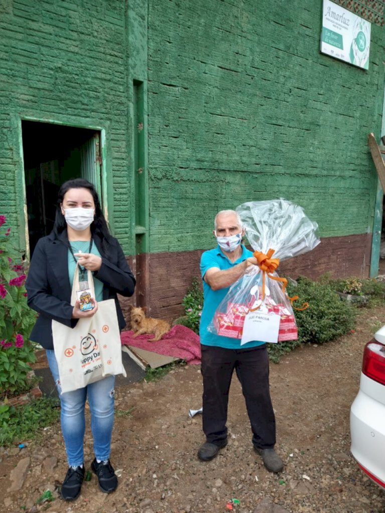 MB Comunicação Empresarial/Organizacional - Caixas de bombons contribuíram com a Páscoa dos filhos de trabalhadores de 15 Associações de Catadores de Materiais Recicláveis de Chapecó.