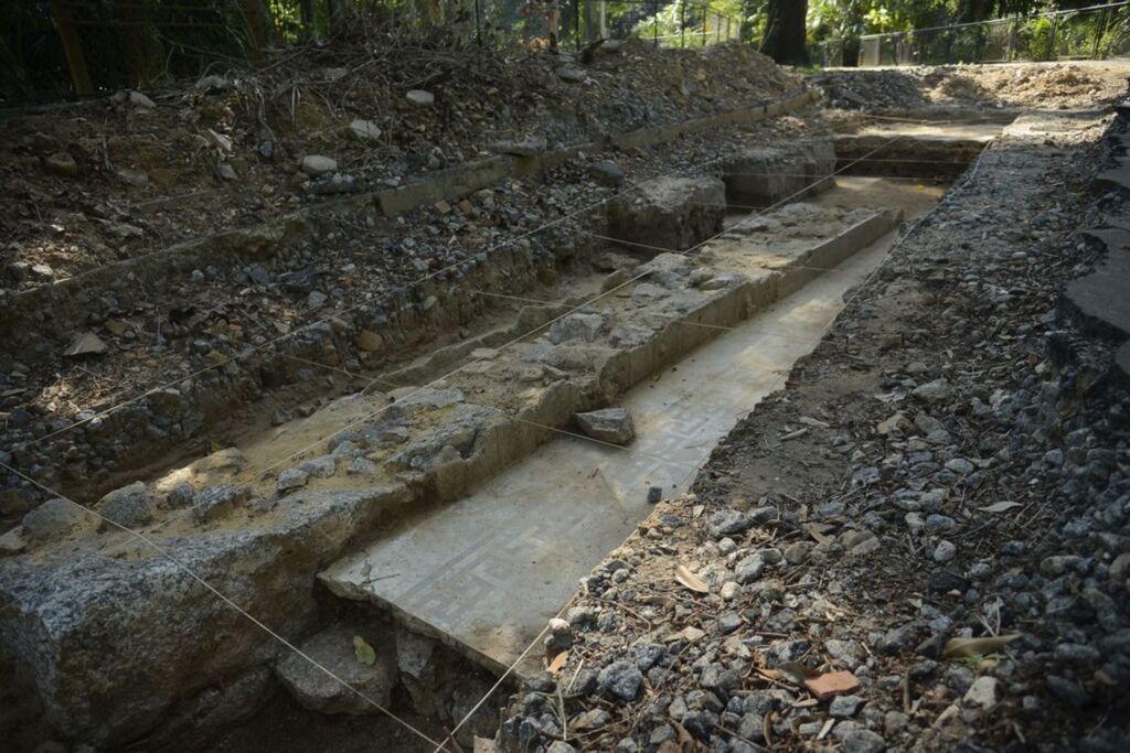 Obras no RioZoo revelam peças que pertenceram a empregados do Império