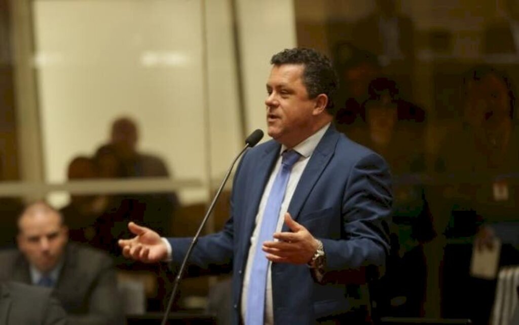  - deputado e presidente da Comissão de Turismo e Meio Ambiente da Assembleia Legislativa, Ivan Naatz (PL)