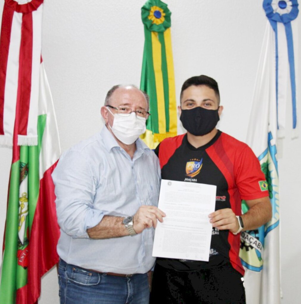 Assessoria de Imprensa / Prefeitura de Joaçaba - O Bolsa Técnico tem o objetivo de incentivar treinadores e preparadores físicos no âmbito do desporto de rendimento, com a finalidade de obter resultados, levando o nome do município para outros estados e países.