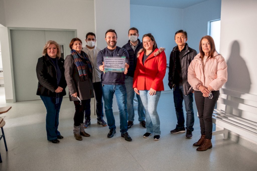  - Deputado Marcius Machado em entrega de emendas para sistema de energia solar no hospital de Campo Belo do Sul. Agora, deputado destina recursos para melhorias nos quartos da instituição.