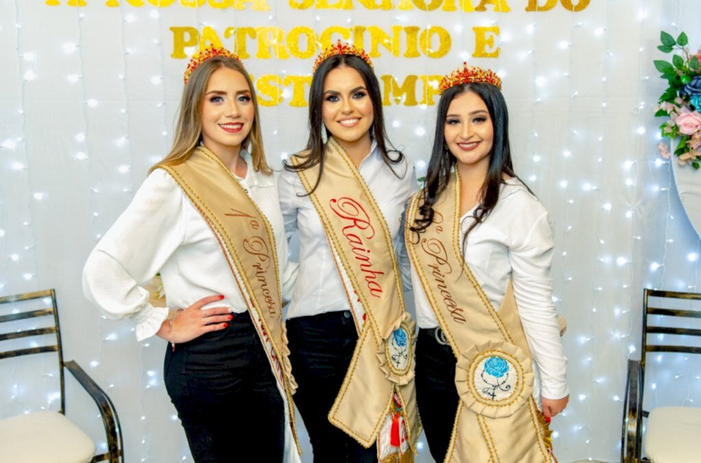 Escolhidas a Rainha e Princesas da  2ª Fest Campo e 53ª Festa de  N. Sra. do Patrocínio