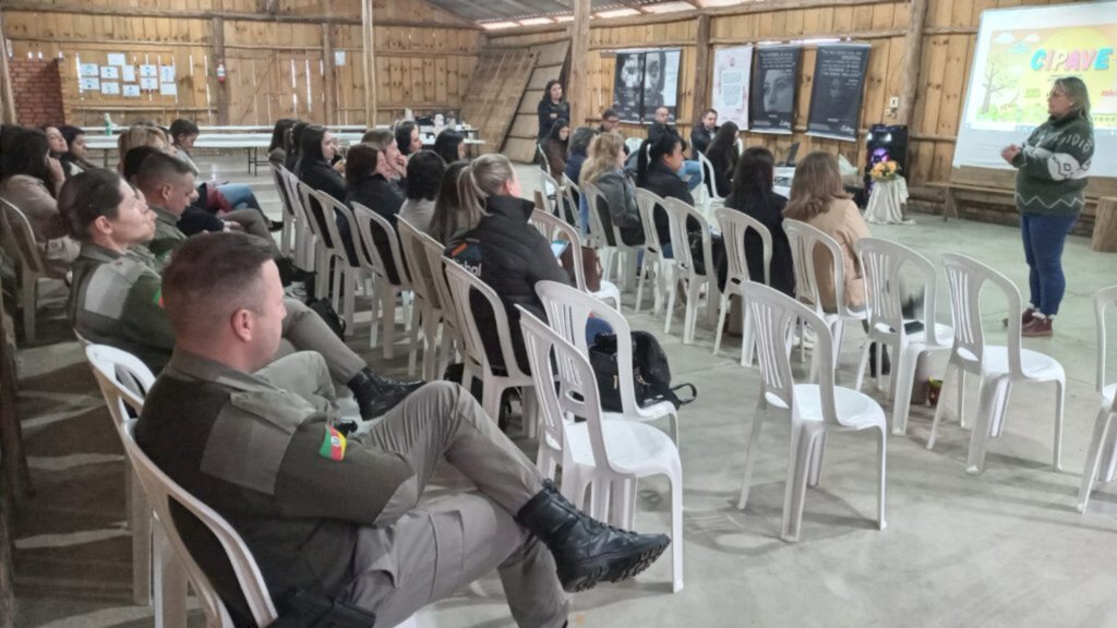 Violência contra a Mulher foi pauta em  reunião de municípios em Pinhal da Serra