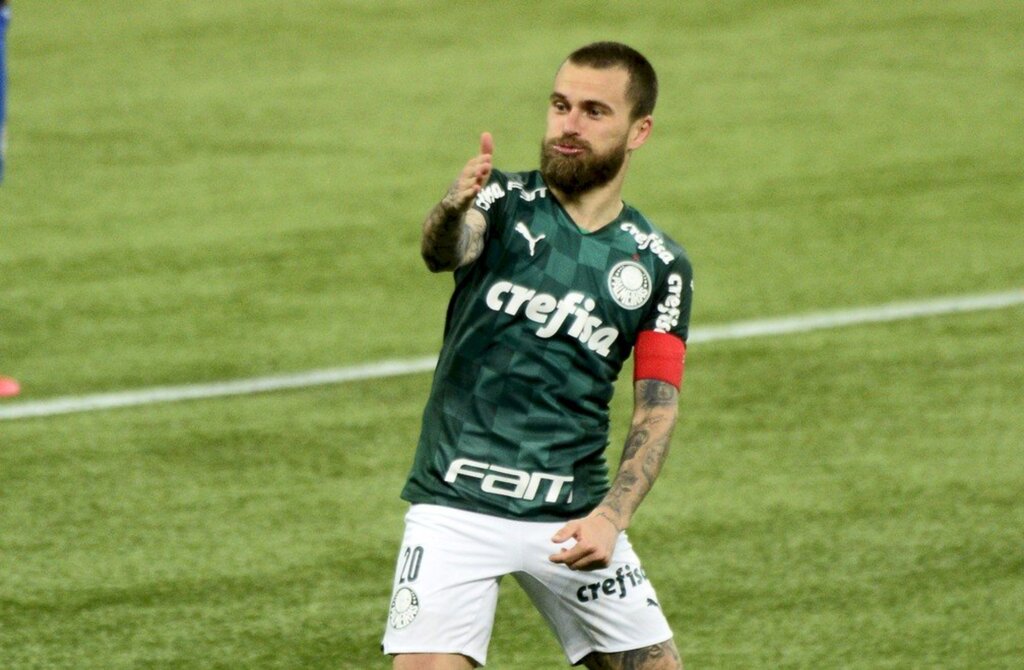 ? Foto: Marcos Ribolli - Lucas Lima foi o grande destaque do Palmeiras na noite desta quinta-feira