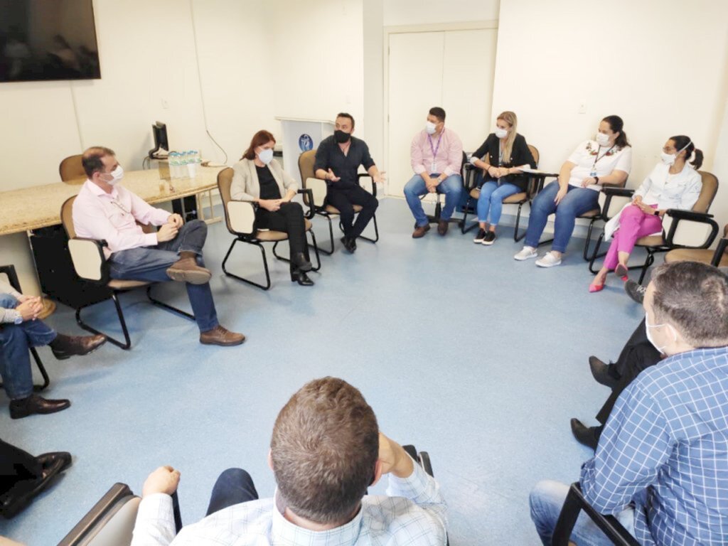 Abertura do hospital foi mais uma vez tema de reunião com deputado Marcius Machado