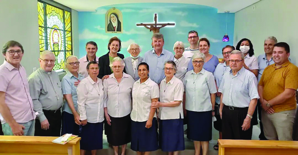 Bispo Dom Mário esteve em Capinzal e celebra palavras de fé na restaurada Capela do Hospital Nossa Senhora das Dores