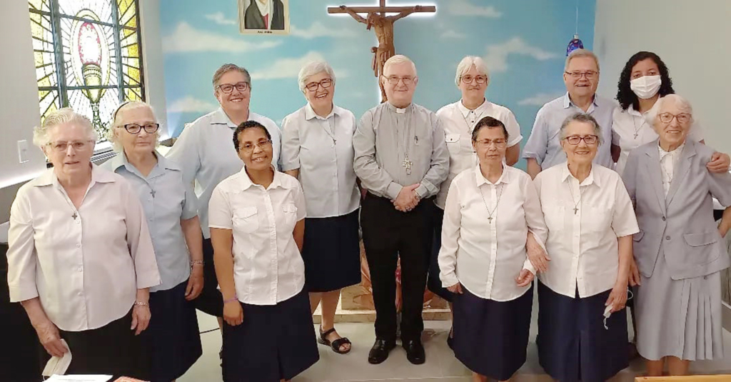 Bispo Dom Mário esteve em Capinzal e celebra palavras de fé na restaurada Capela do Hospital Nossa Senhora das Dores