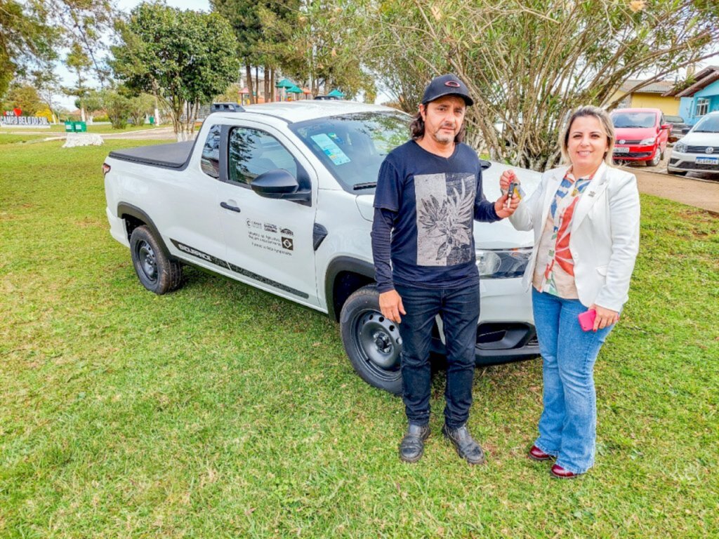 Município de Campo Belo do Sul recebeu  veículo para secretaria  de agricultura