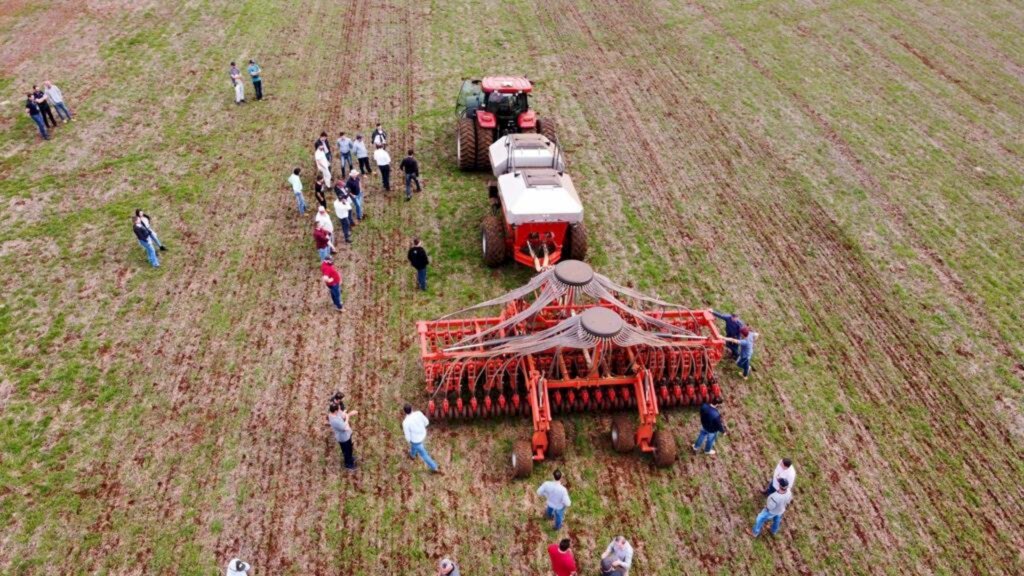 Alta tecnologia em semeadura de grãos, foi apresentada em Dia de Campo realizado em Campo Belo do Sul