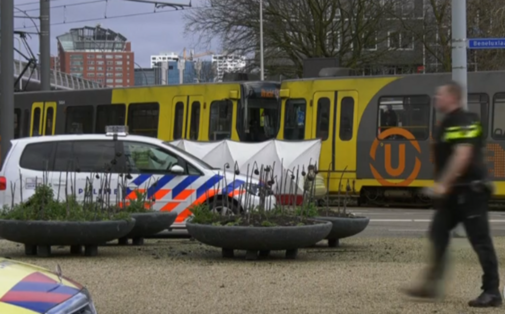 Ataque a bonde na Holanda deixa um morto e vários feridos