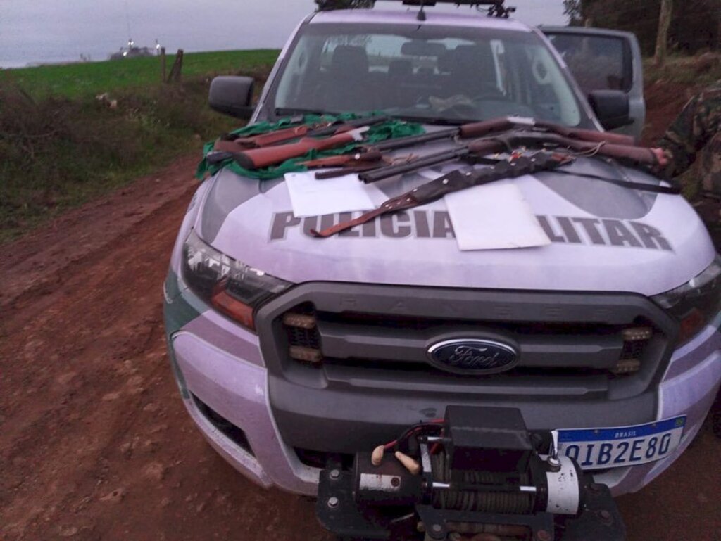 Polícia Militar ambiental apreende armas de fogo no interior de Campo Belo do Sul