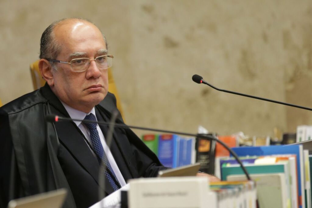 Gilmar Mendes vota a favor de a Justiça Eleitoral investigar caixa 2