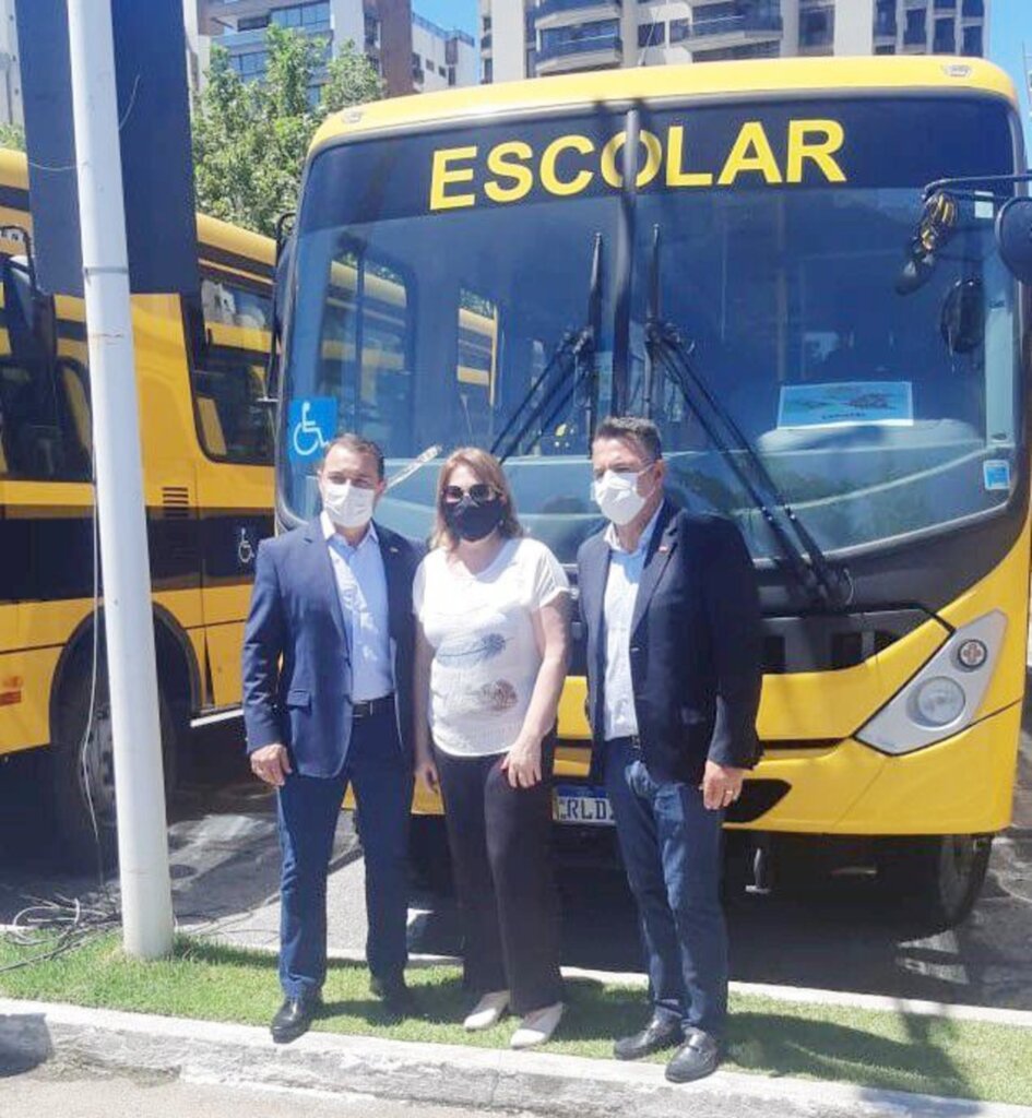 Secretaria do Estado de Santa Catarina contempla Capinzal com novo ônibus escolar