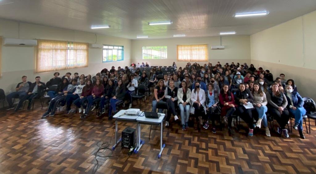 Programa Saúde na Escola realizou ações na E.E.B. Padre Antônio Vieira em Anita Garibaldi