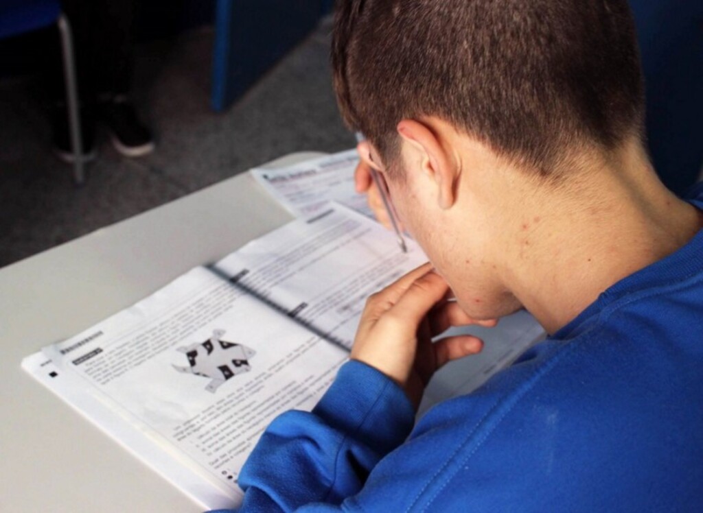 Fase aprova quase 87% dos jovens do Ensino Médio no Encceja