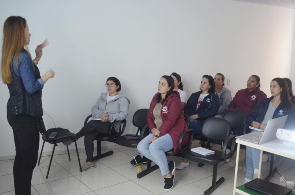 Equipe de enfermagem de Anita Garibaldi participou de capacitação sobre feridas