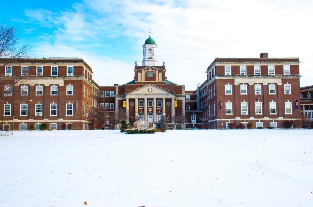 State University of New York oferece bolsas de até 50% para cursos de férias em 2022