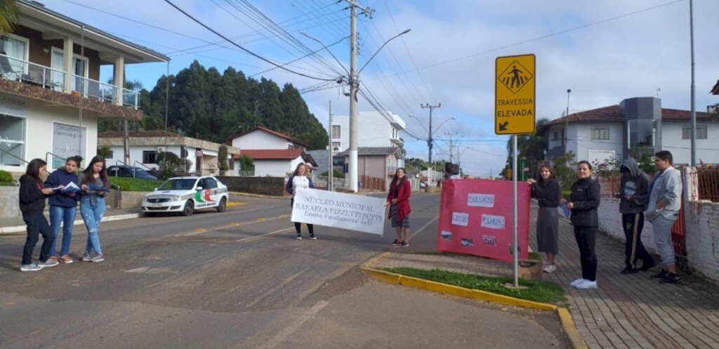 Projeto 'Parabéns Celso Ramos' foi desenvolvido nas escolas