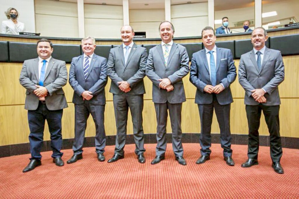 Rodolfo Espíndola e Bruno Collaço - Agência Alesc - Os integrantes da Mesa Diretora da Assembleia Legislativa, eleitos nesta segunda (1º).