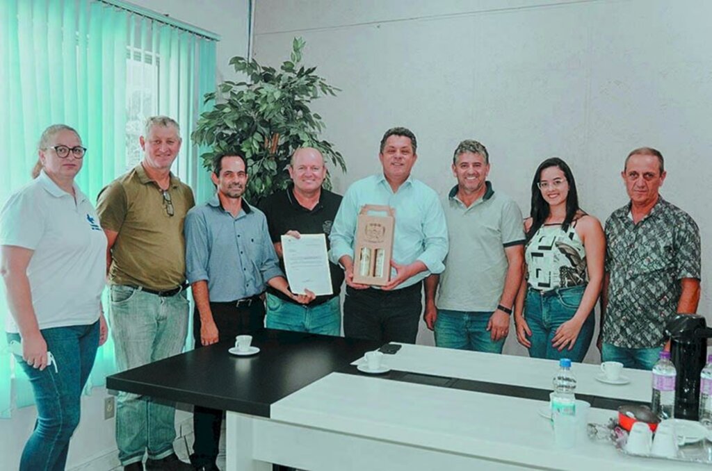 Deputado Ivan Naatz visita Celso Ramos