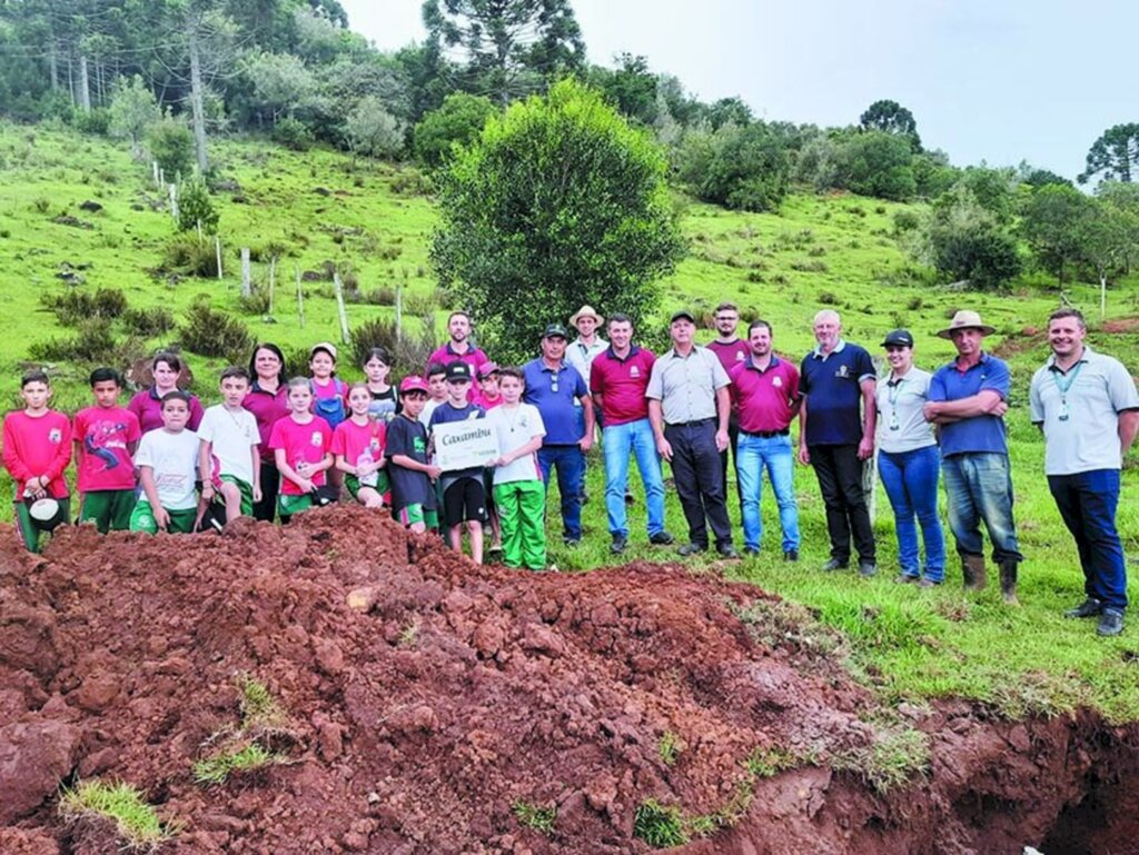 Projeto de proteção de nascentes segue em desenvolvimento em Abdon Batista