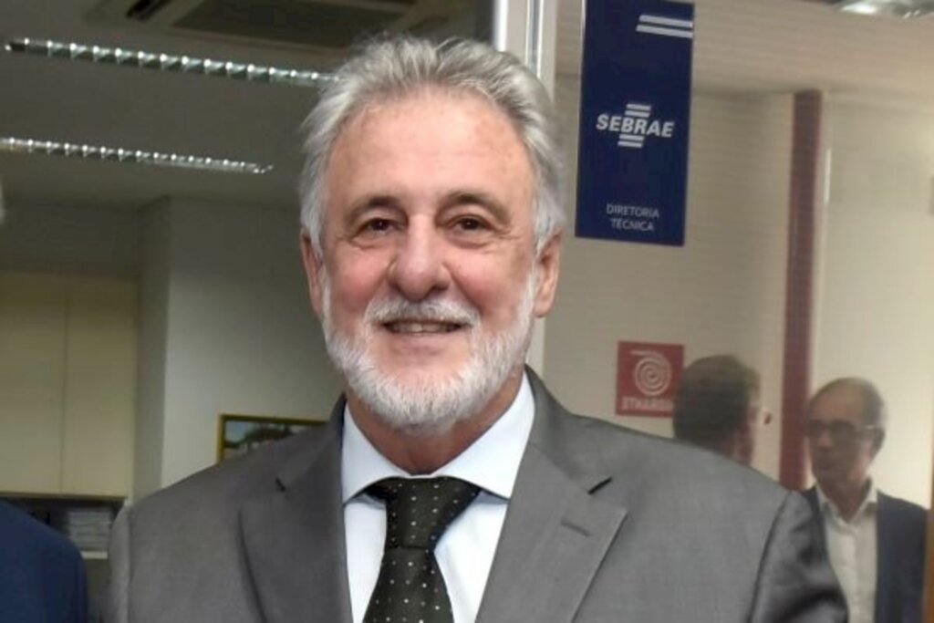 Joce Pereira / jornalista - Presidente da instituição, Carlos Melles, destaca a importância da imunização para a retomada da economia, além do papel dos pequenos negócios na mobilização da população brasileira