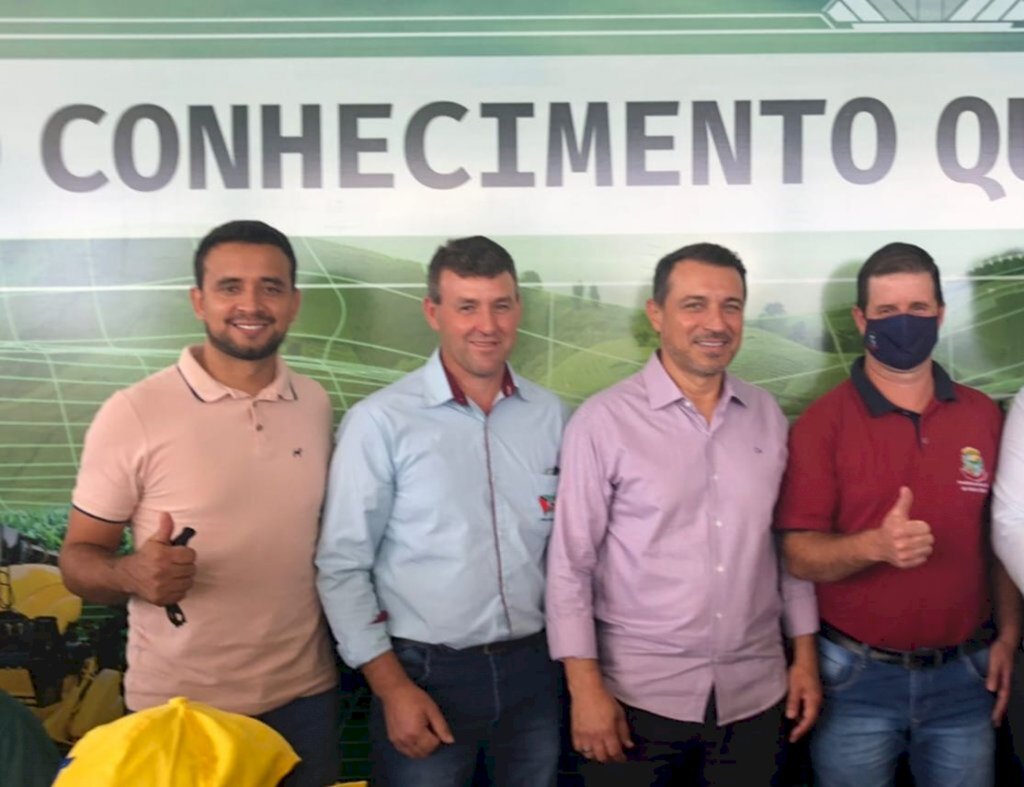 Prefeito Dile e vice Cleito  participaram do 26º Show  Tecnológico Copercampos