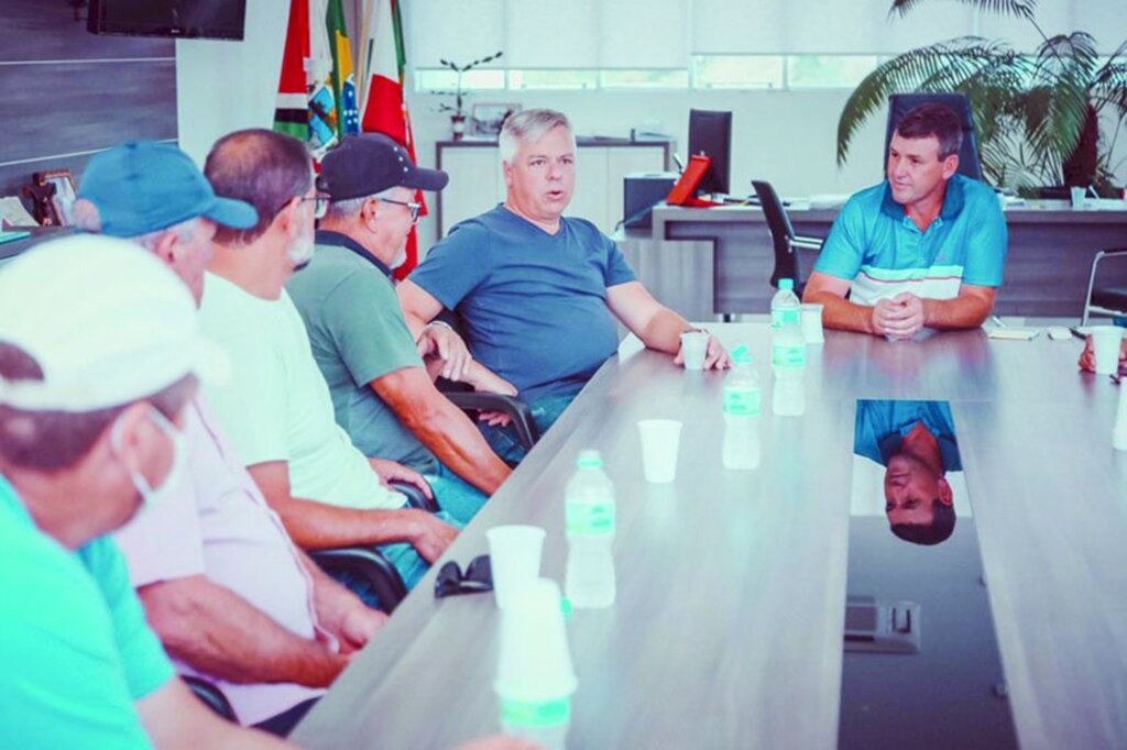 Prefeito Dile recebe visita do  deputado Fabiano da Luz