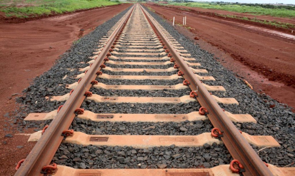 No Ministério da Infraestrutura, FIESC mostra viabilidade de ferrovias em SC