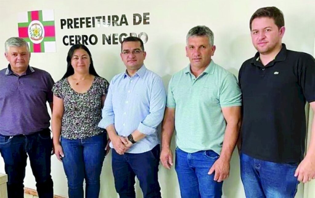 Secretário do Desenvolvimento Social do Estado realiza  visita ao município de Cerro Negro