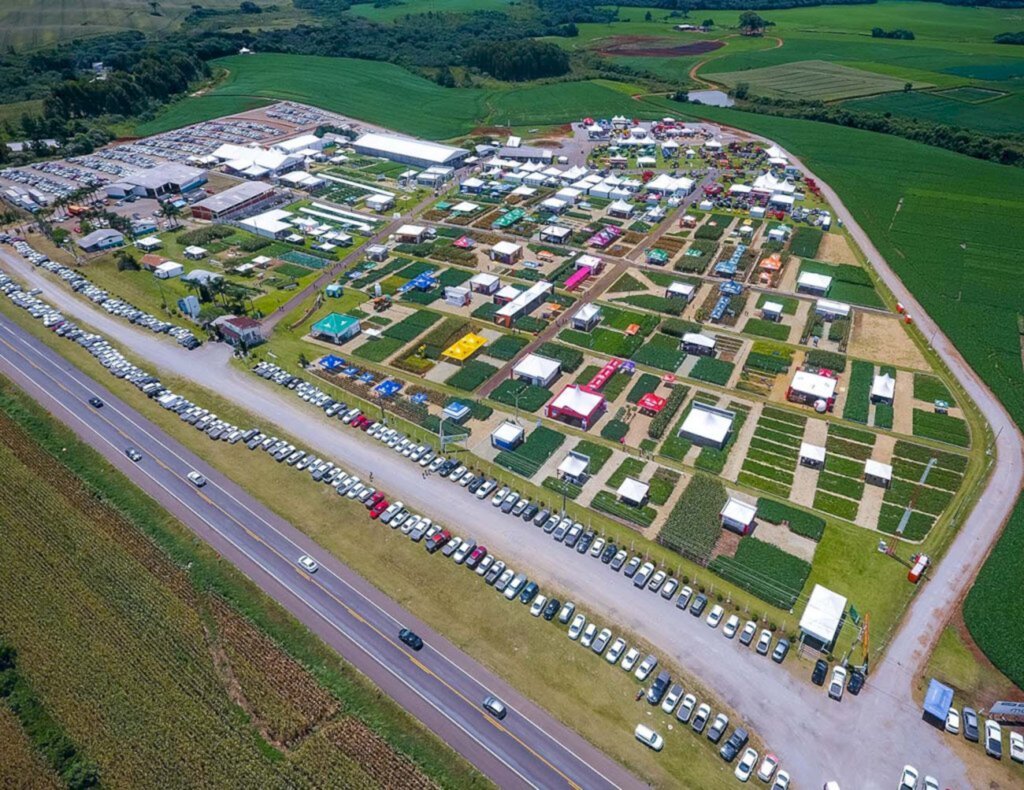 Governador Moisés confirma presença no 26º Show Tecnológico Copercampos