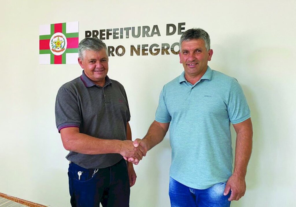 Vice-prefeito de Cerro Negro Adelar José de Morais assume o comando da Administração