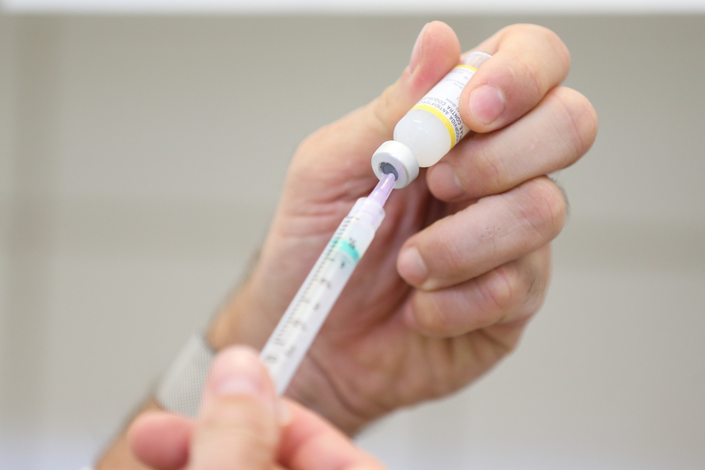Saúde lança campanha para conter avanço do HIV entre homens jovens