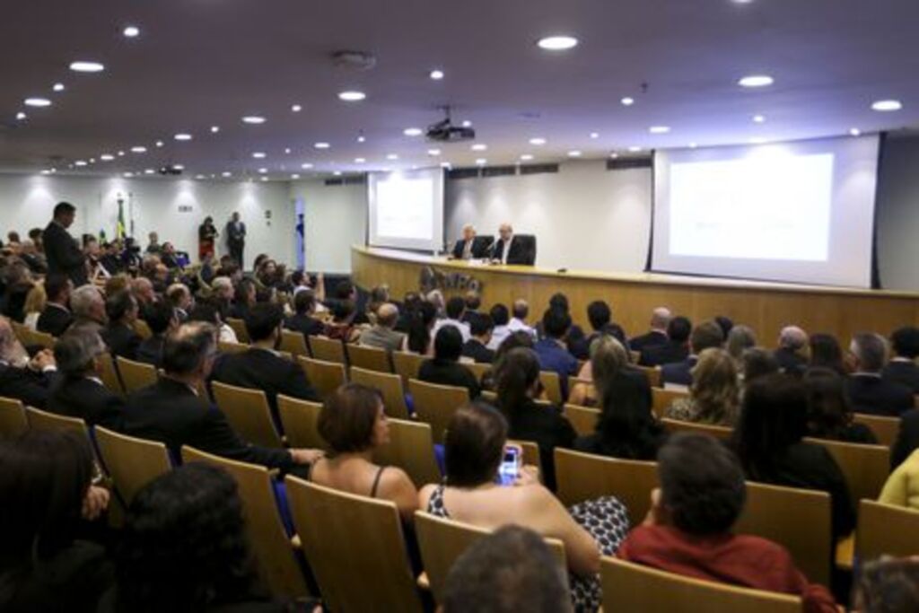 Pesquisador em Engenharia Aeroespacial assume presidência do CNPq