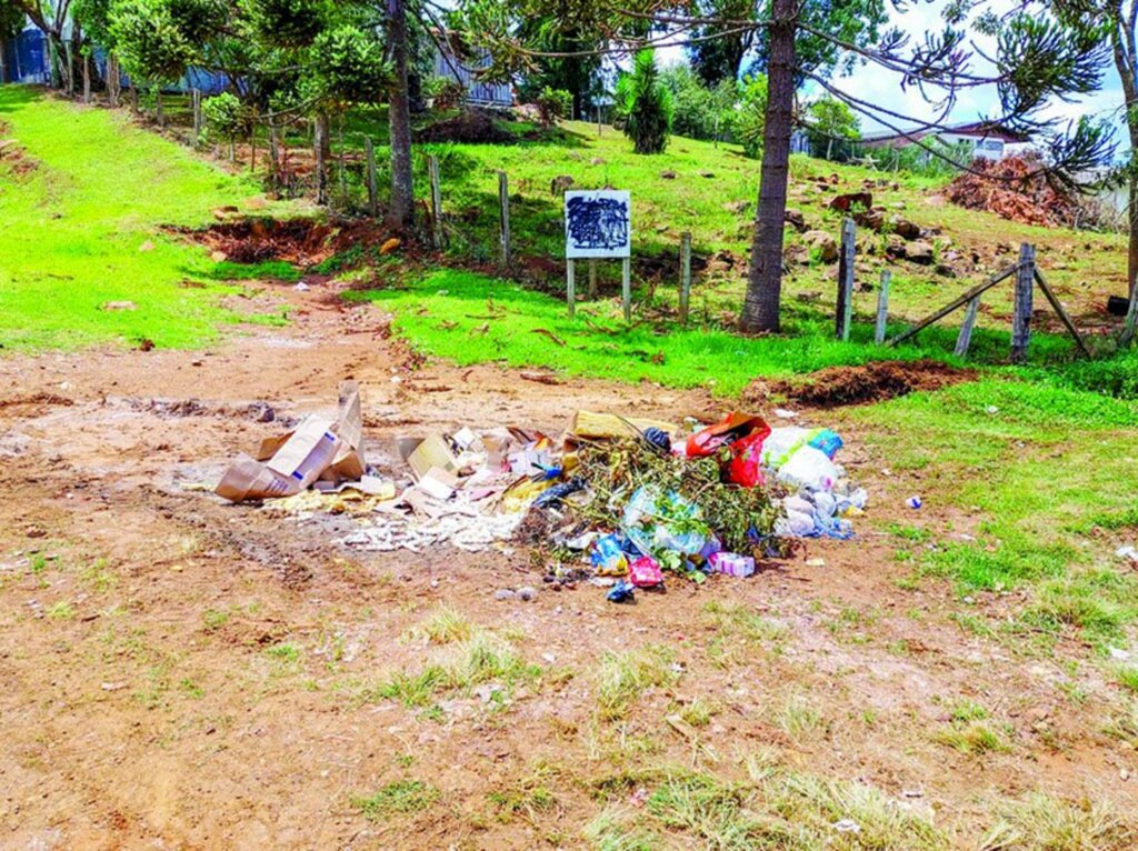 Prefeitura Municipal  de Campo Belo do Sul alerta sobre descarte irregular de lixo