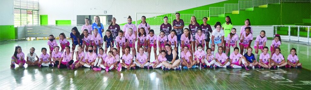 Atletas do Futsal Feminino de Anita Garibaldi celebram ano de vitórias