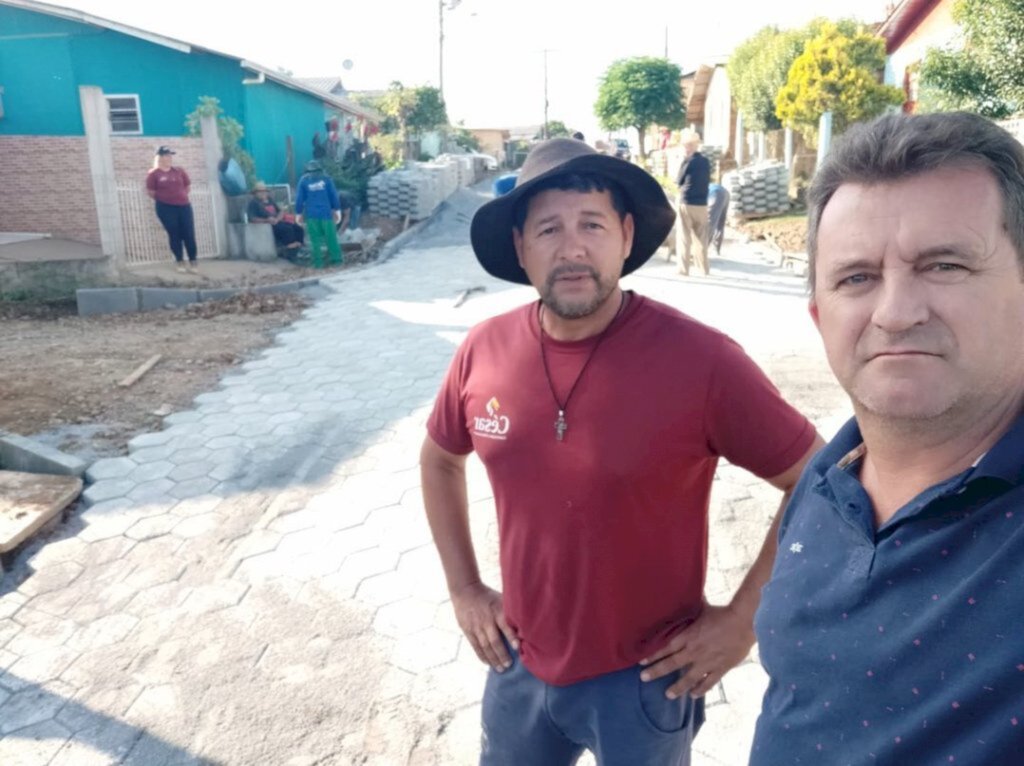  - Prefeito João Cidinei da Silva esteve em visita à obra e convida para a inauguração no dia 17/12